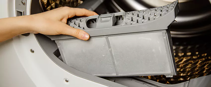 Signs Of A Clogged Dryer Lint Trap in Corsicana, Texas